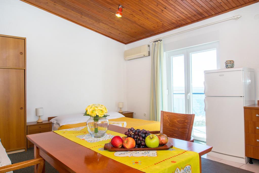 Beach Guesthouse Mediteran Podstrana Værelse billede